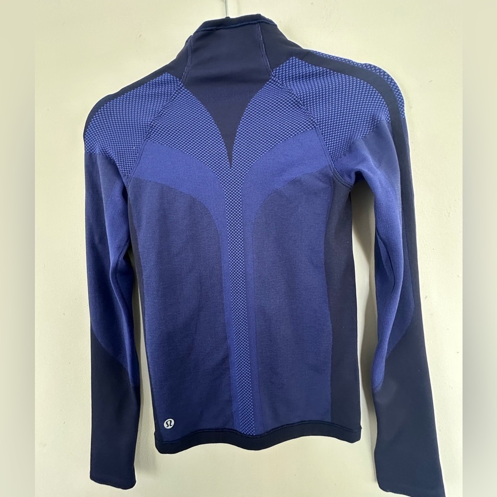 Lululemon Ready to Run Jacket Pinpoint Blue
A217 - Picture 6 of 6